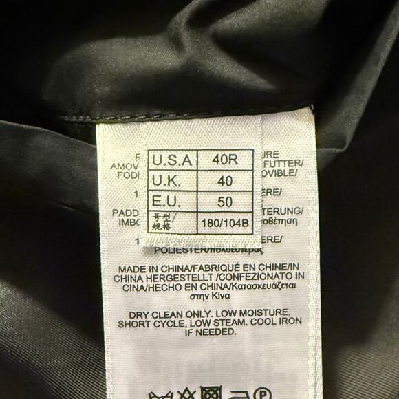 Brooks Brothers Quilted Vest Removable Liner Men Size 40R Black Gorpcore Hiking - Picture 4 of 9